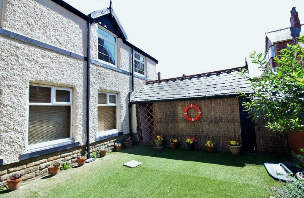 The Coach House Apartment 리탬 세인트 앤스 외부 사진